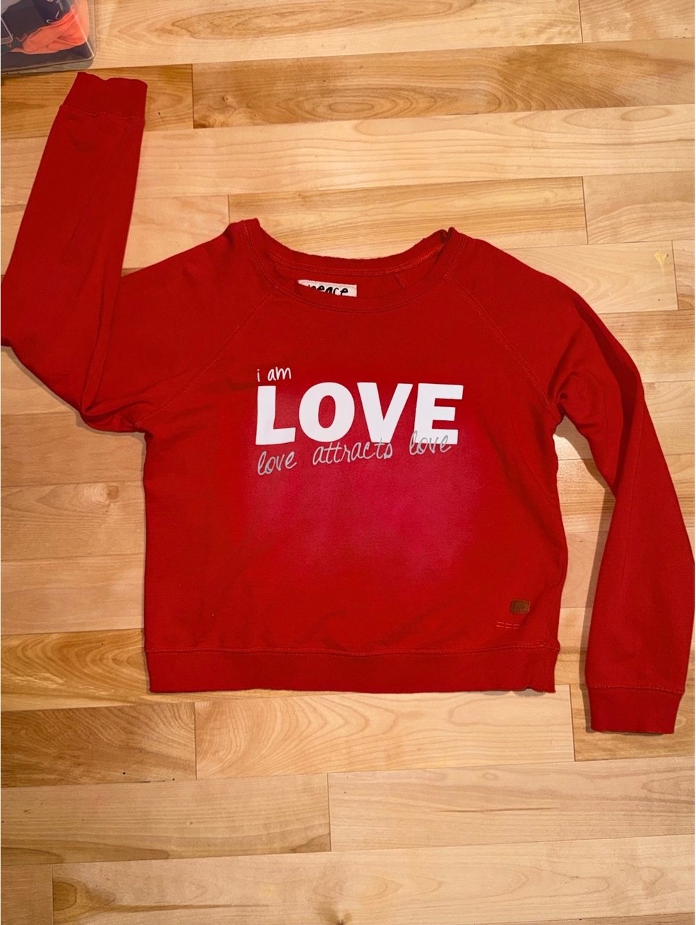 Peace Love World Women's Red Graphic Sweatshirt "i am LOVE" Casual S EUC